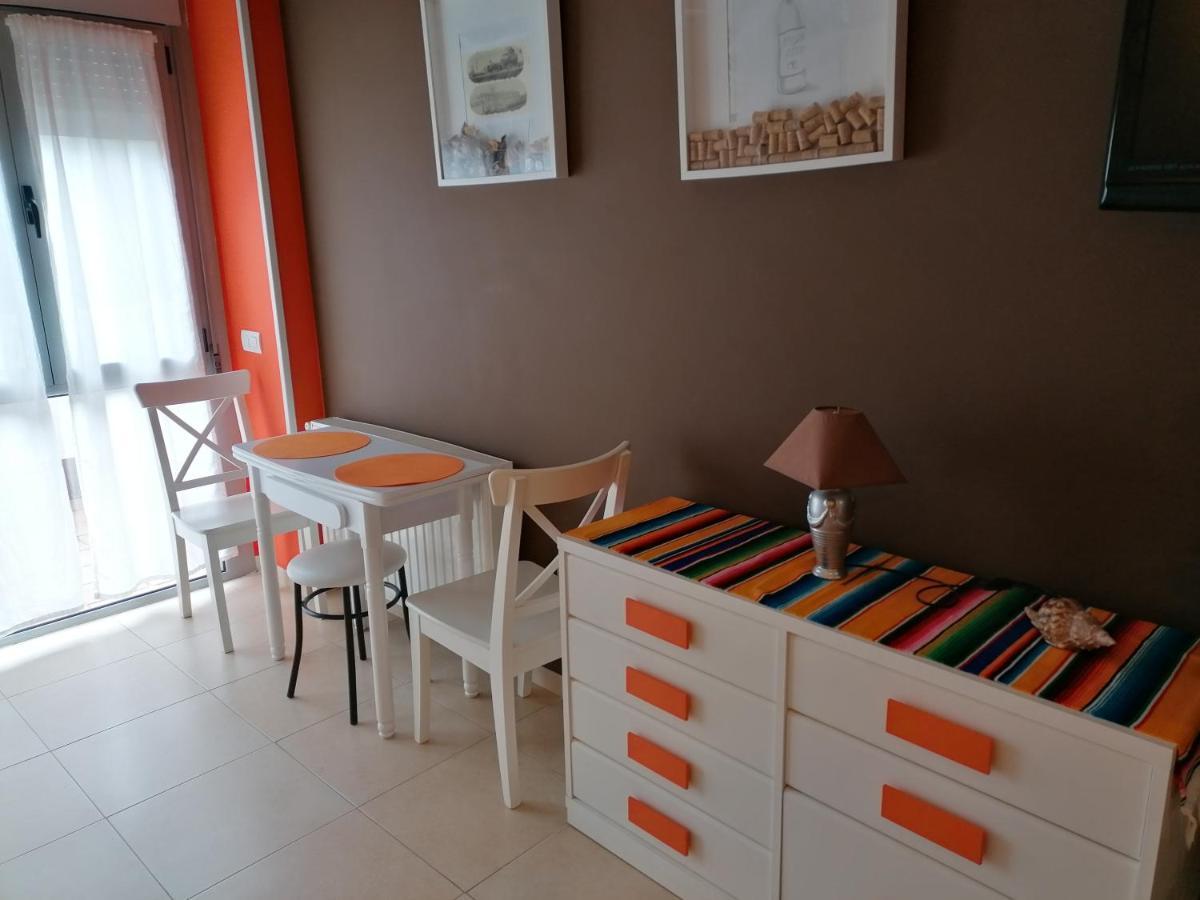 Apartamentos Mar Y Ola 1 Posada De Llanes エクステリア 写真